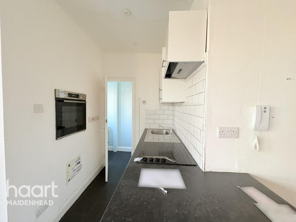 Main image of property: Bath Road, Maidenhead