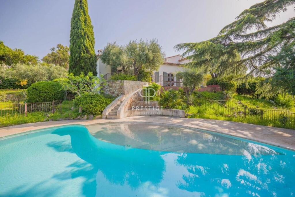 Main image of property: Provence-Alps-Cote d`Azur, Var, Grimaud