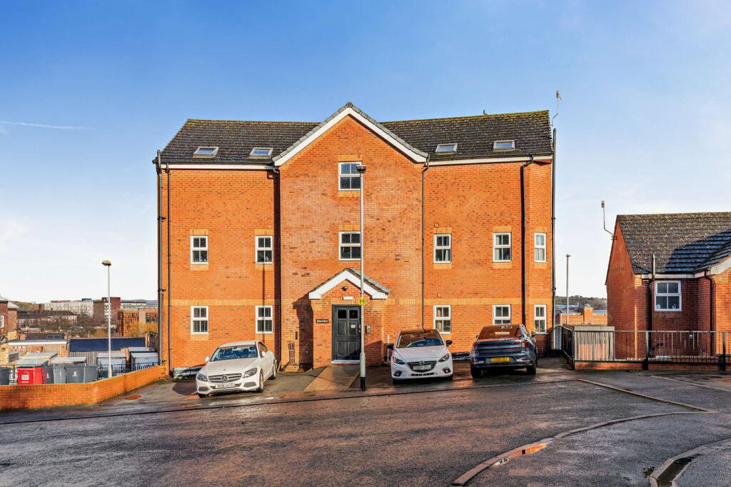 Main image of property: St Andrews Square, Stoke-on-Trent, ST4