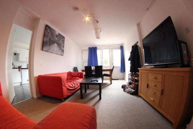 1 bedroom flat share for rent