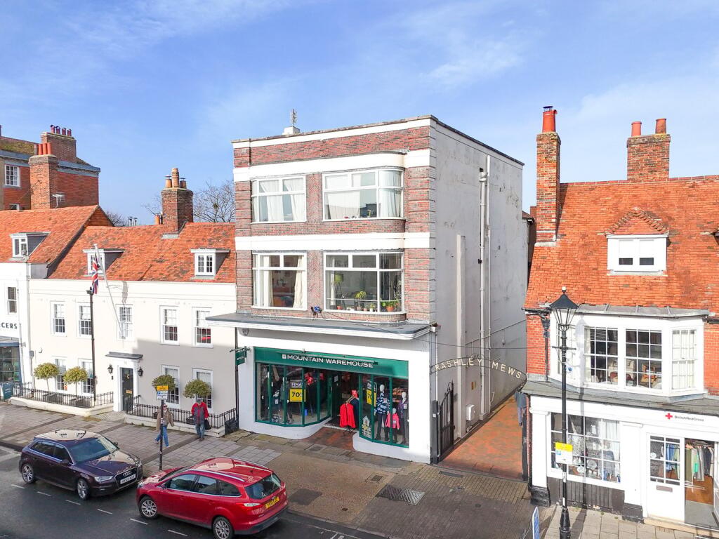 Main image of property: High Street, Lymington, SO41