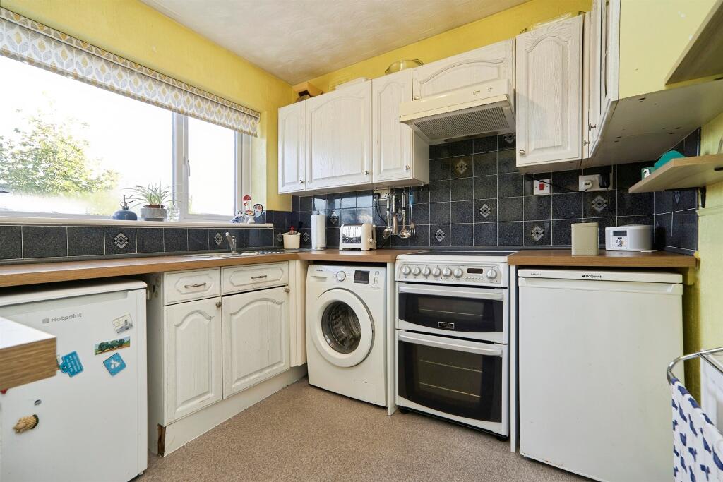 House in Leeds, New Scarborough, Westfield - View 5