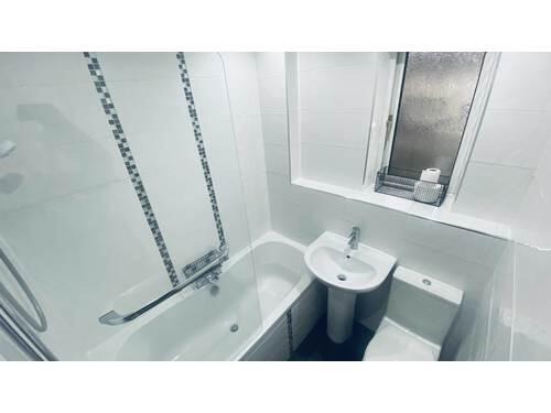 Apartment in Motherwell, North Lanarkshire - View 4