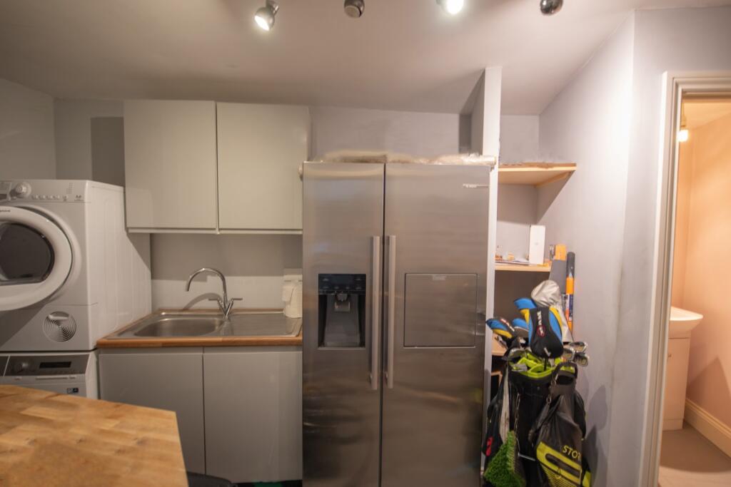 House in Bradford, Steeton with Eastburn - View 6