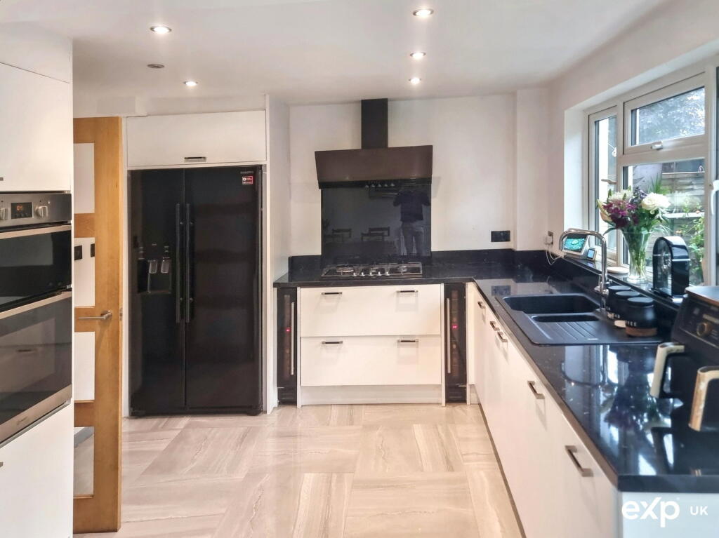 House in Torquay - View 5