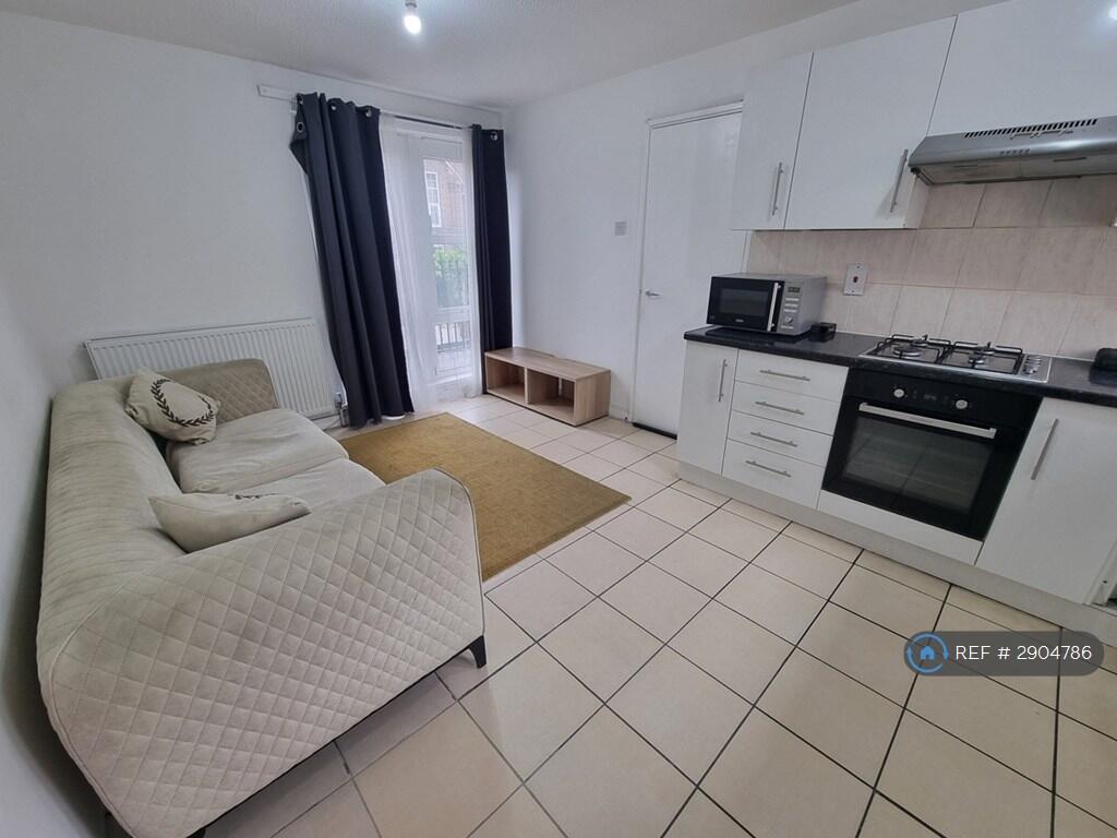 2 bedroom semi-detached house for rent