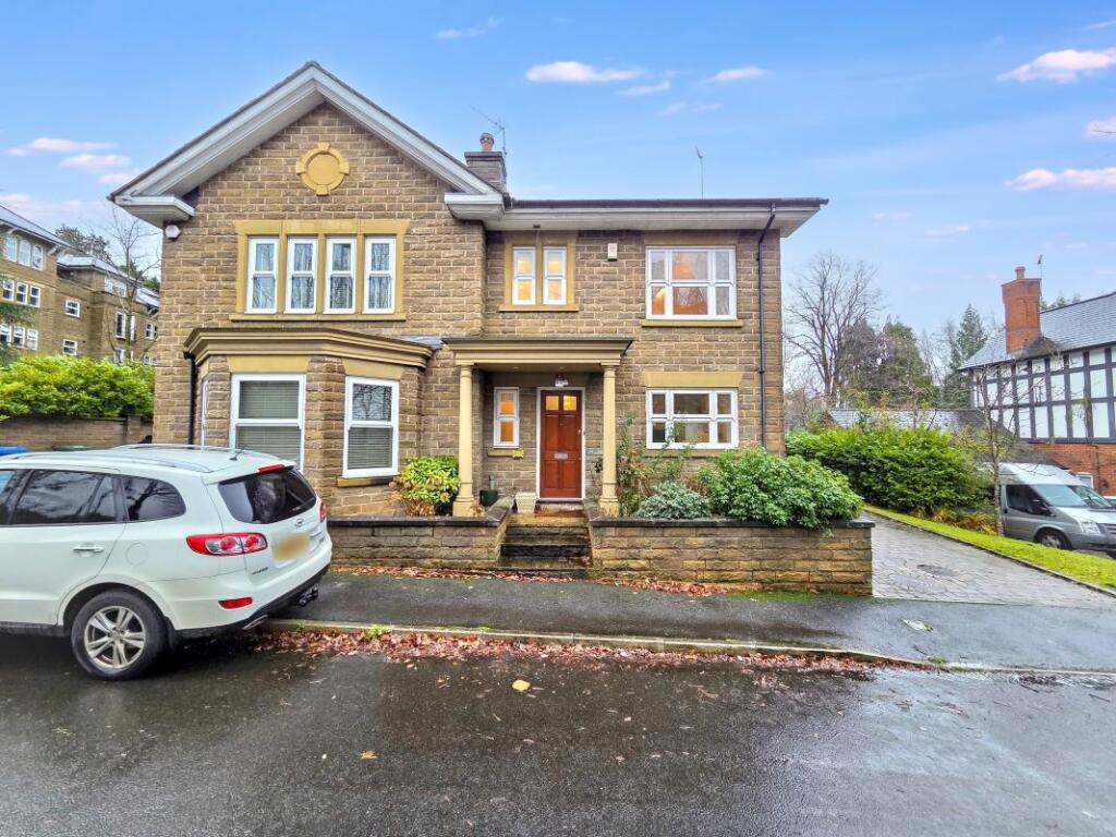 Main image of property: 72 Stanhope Road, Bowdon, Altrincham, Cheshire, WA14 3JL