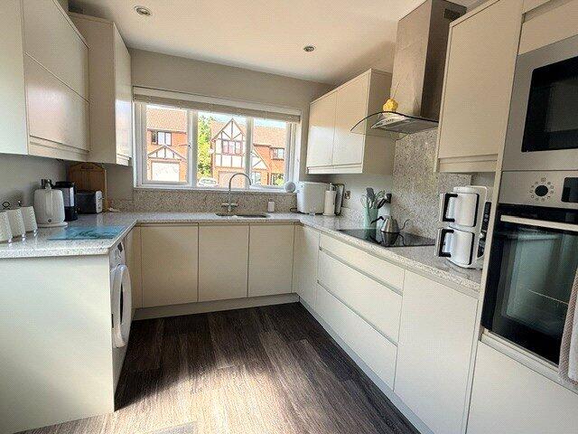 House in Nottingham, Gedling - More