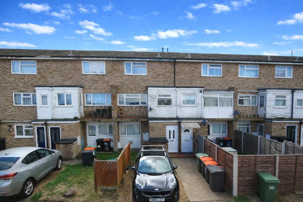 Main image of property: Kirton Way, Houghton Regis, Dunstable, Bedfordshire, LU5