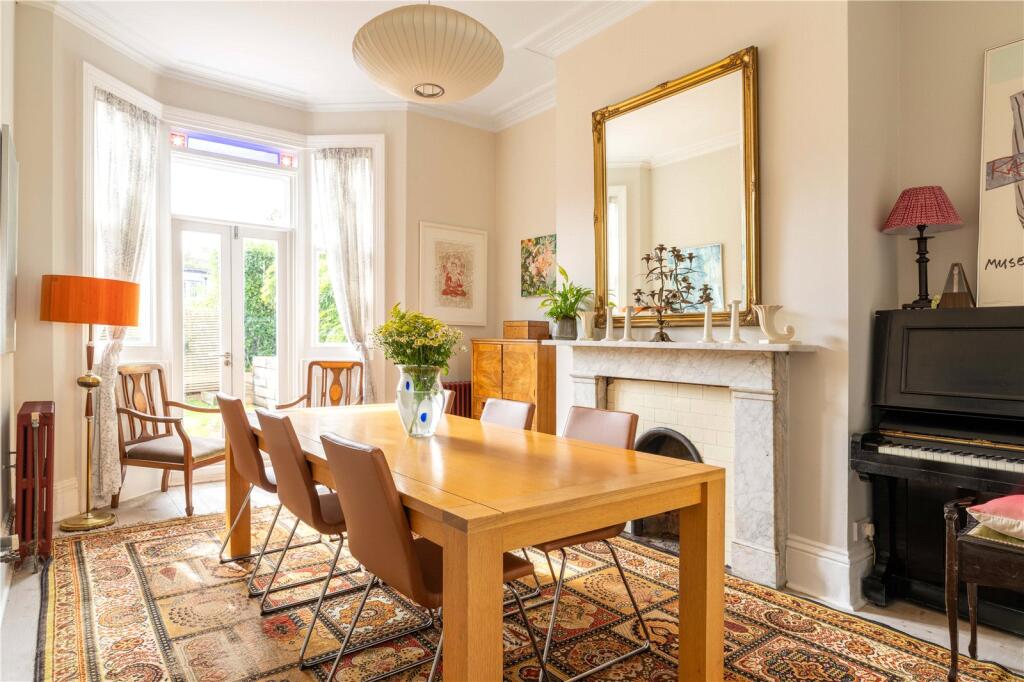 House in Brighton, Prestonville - More