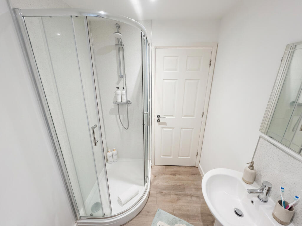 Apartment in Warwick, Sydenham, Royal Leamington Spa - View 4