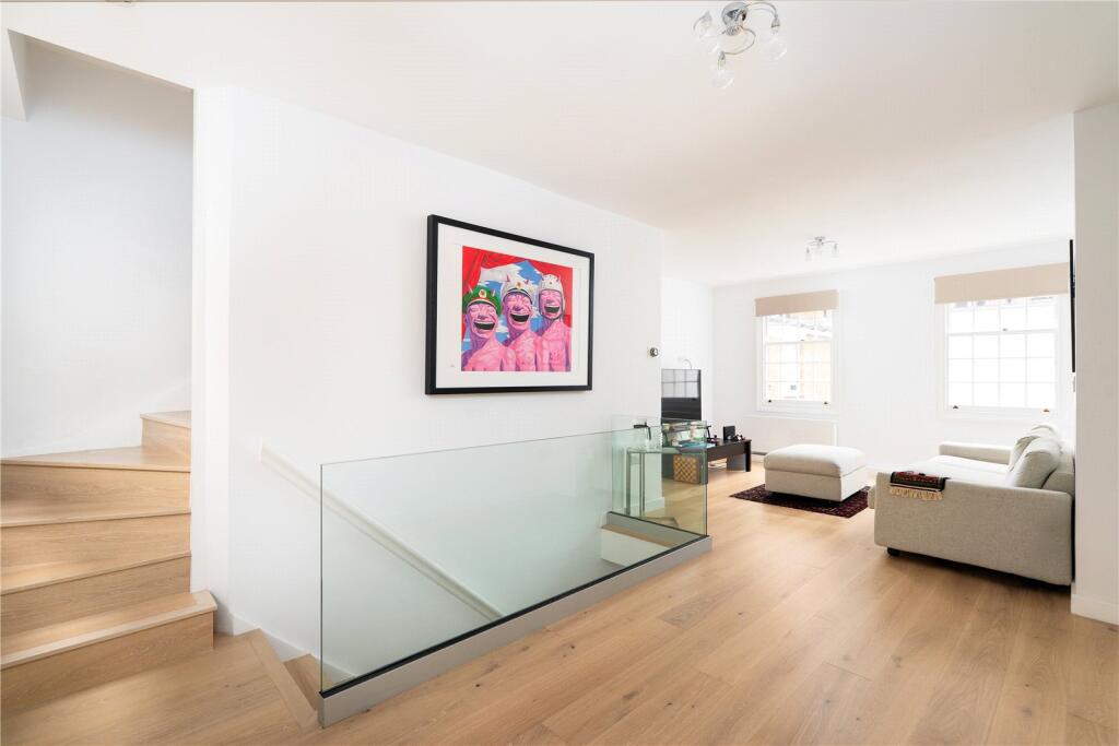 2 bedroom mews property for rent
