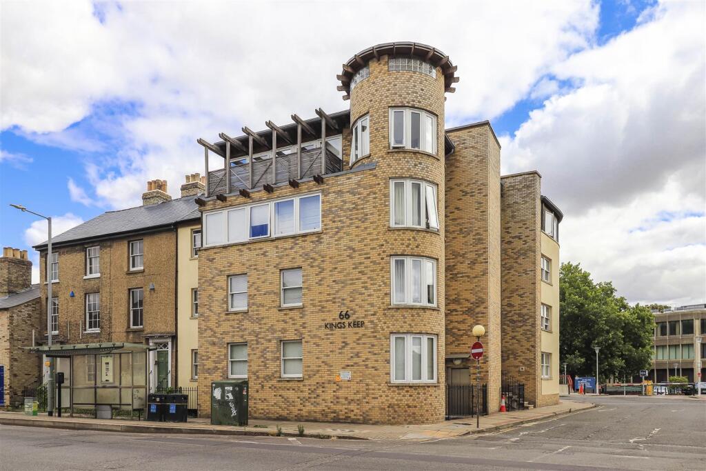 Main image of property: Castle Street, Cambridge