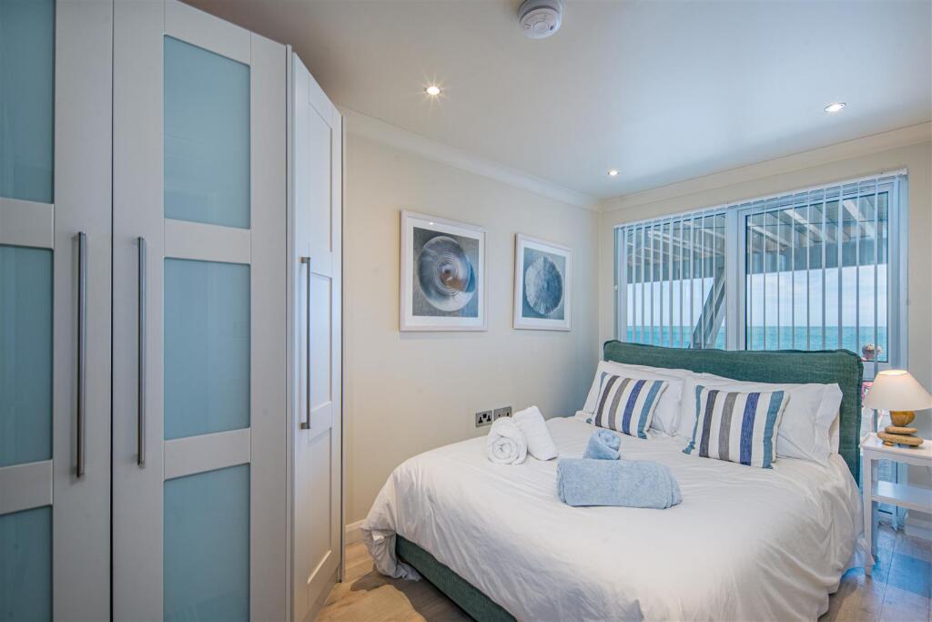 House in Portsmouth - View 5