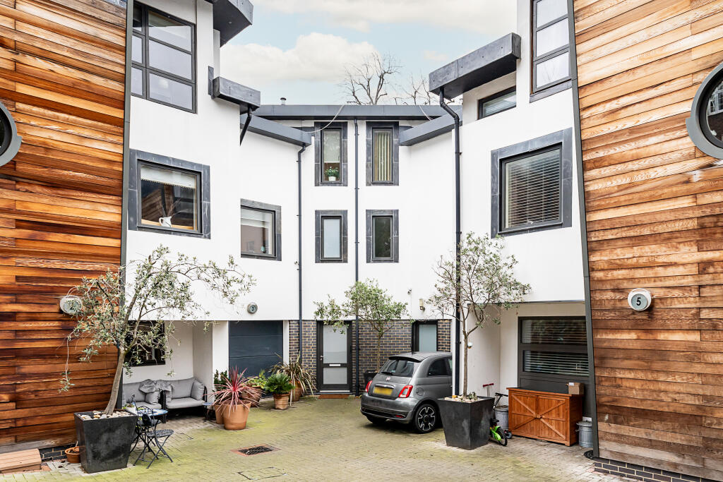 Main image of property: Francis Bentley Mews, London, SW4