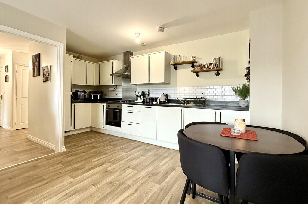 Apartment in Portsmouth - View 3