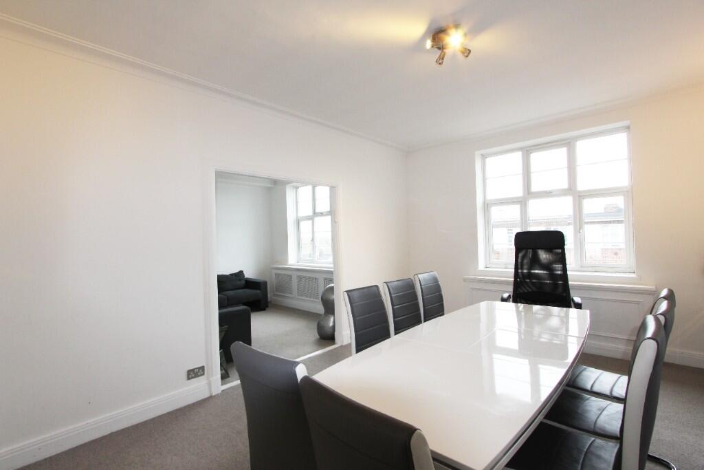 Apartment in London, Windsor Court, Brent Cross - View 4