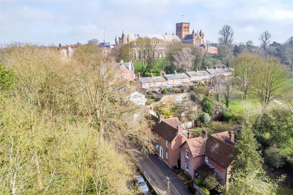 Abbey Mill Lane, St. Albans, Hertfordshire, AL3