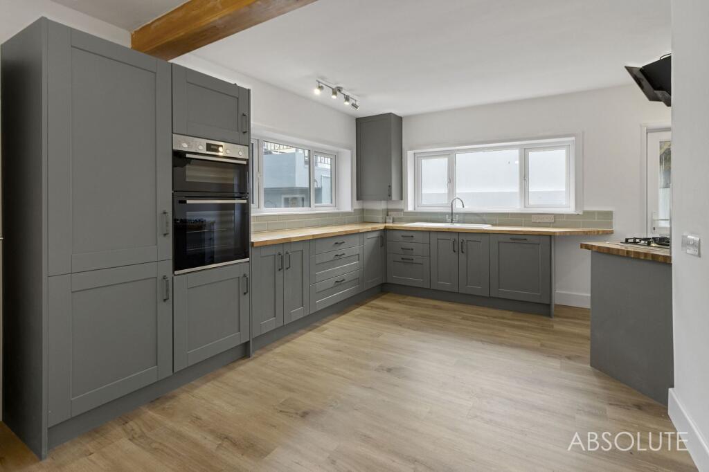 Apartment in Torquay - View 3