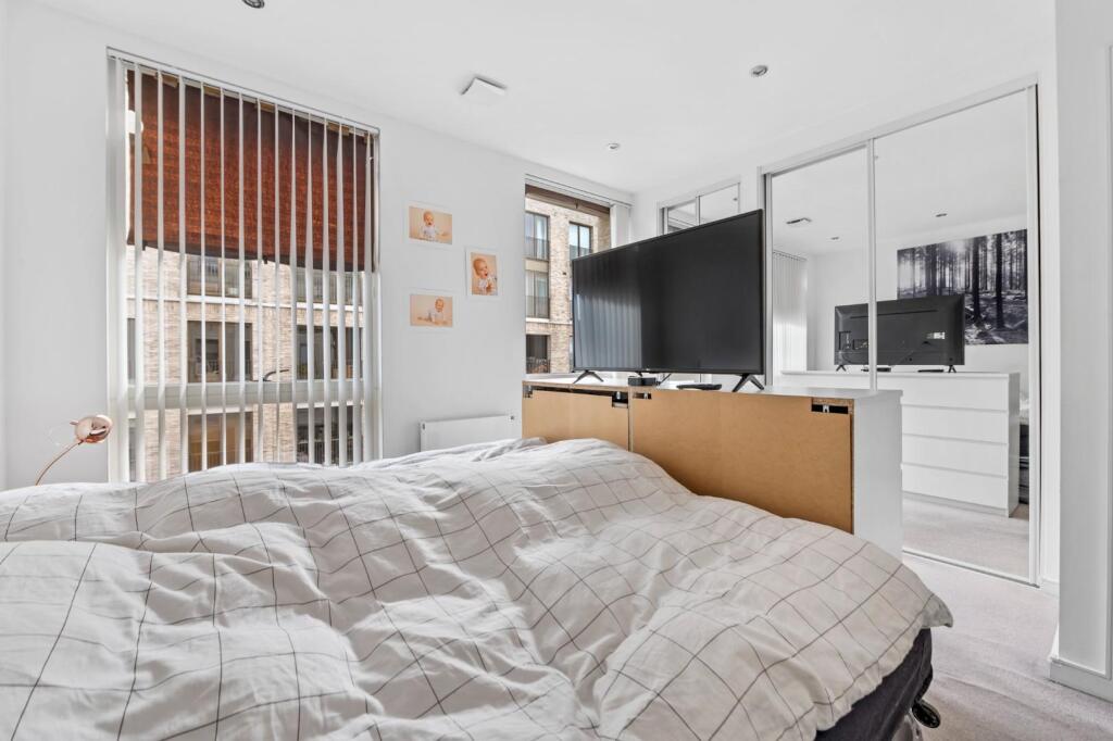 Apartment in London - More
