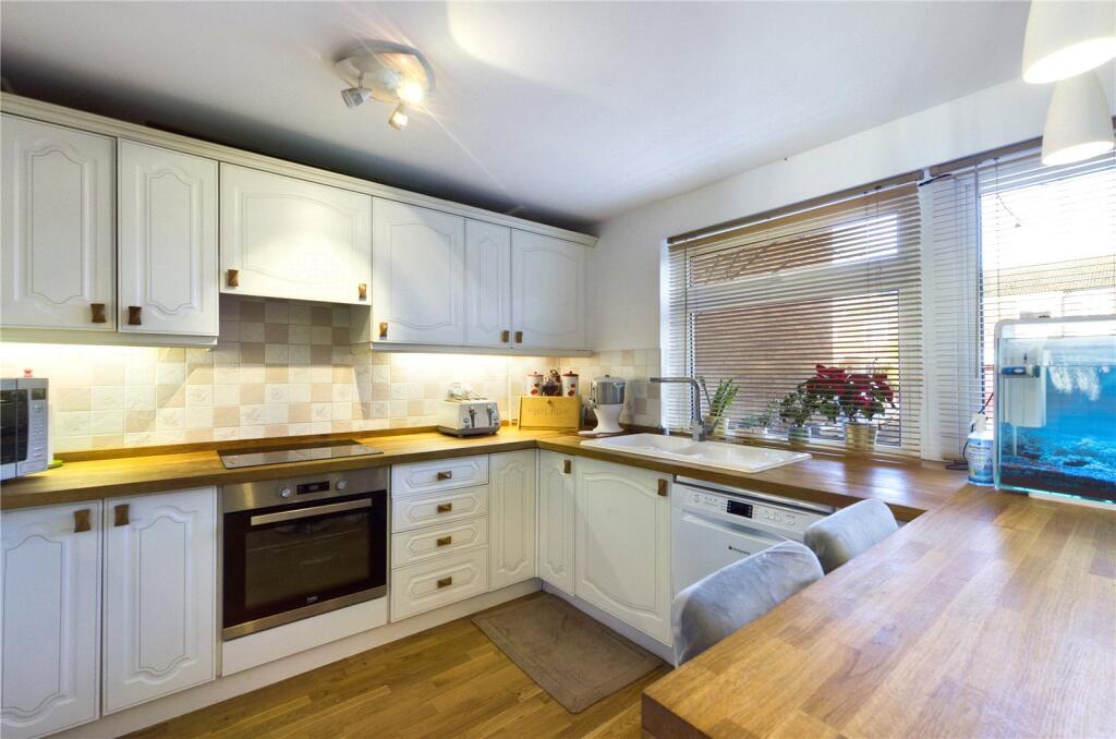 House in Reading, Dee Park - View 3