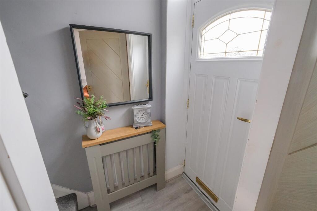 House in Halifax - View 4