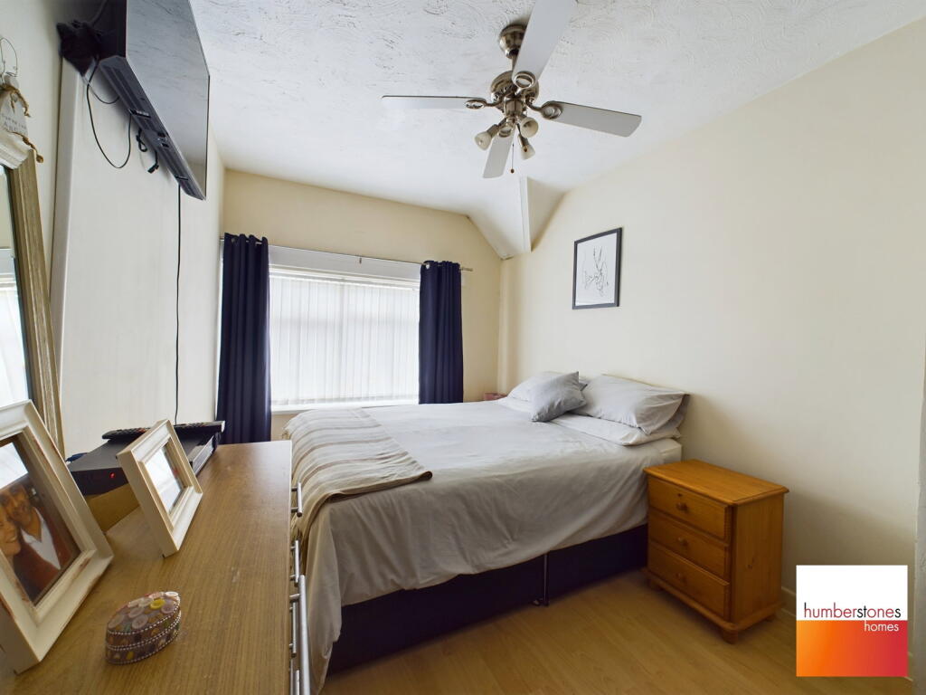 House in Sandwell, West Midlands - More