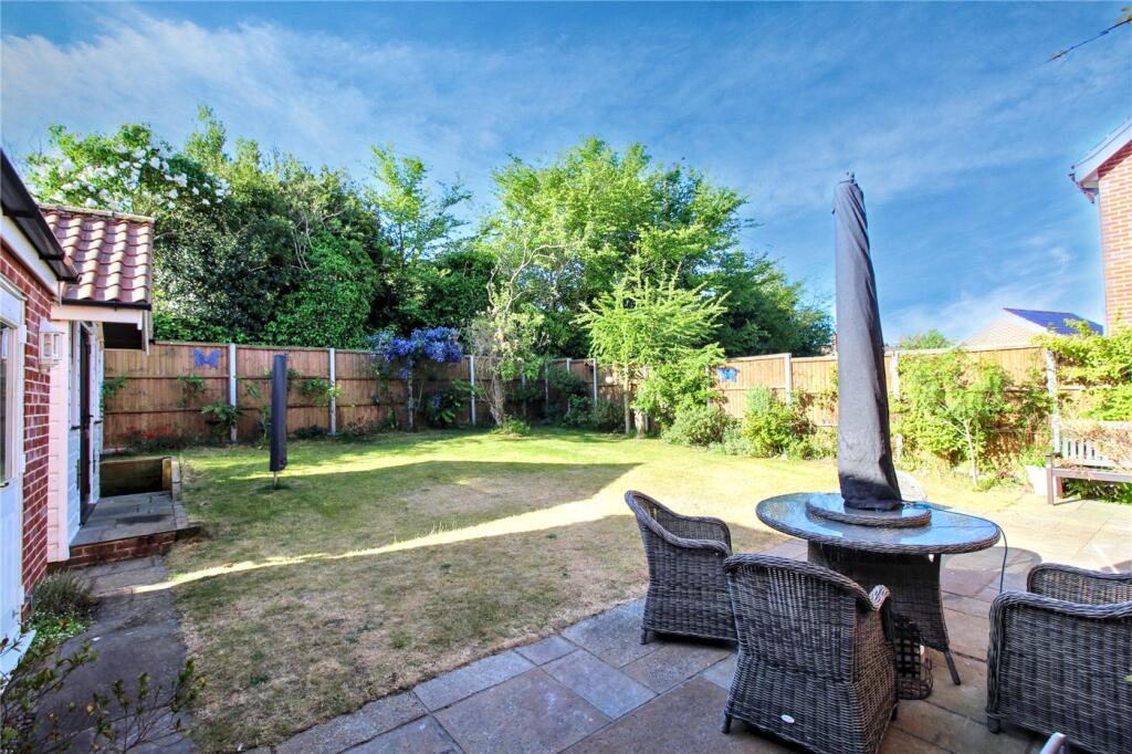 Amberley Close, Blythburgh, Halesworth, IP19 photo 3