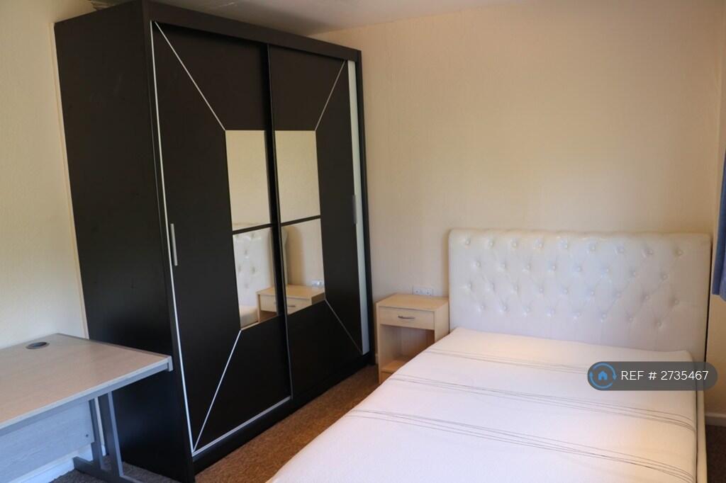 Eagle Way, Hatfield, AL10