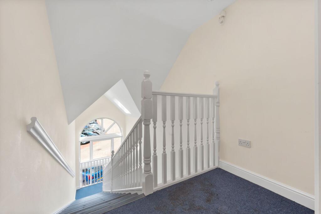 Apartment in Warrington - More