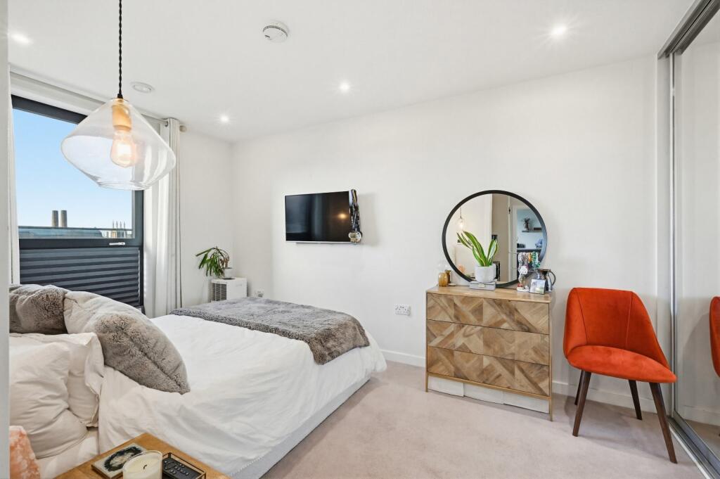 Apartment in London - View 5