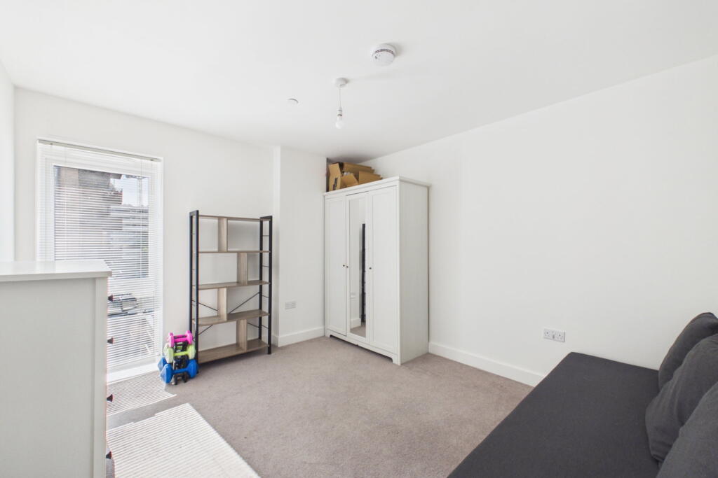 Apartment in Reading - More