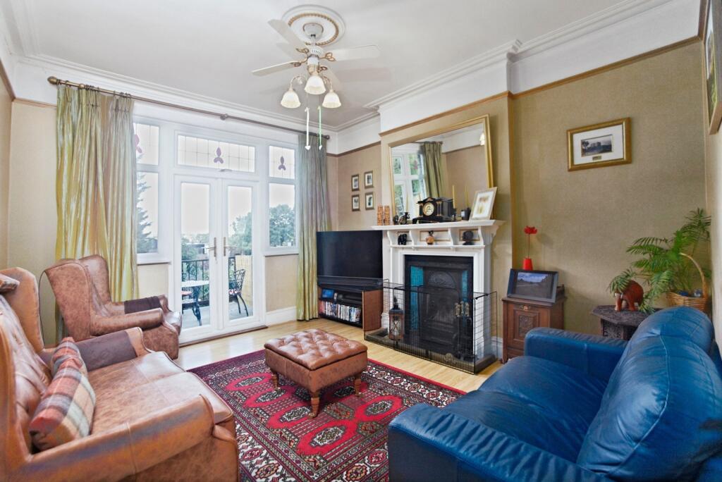 House in Croydon - View 4