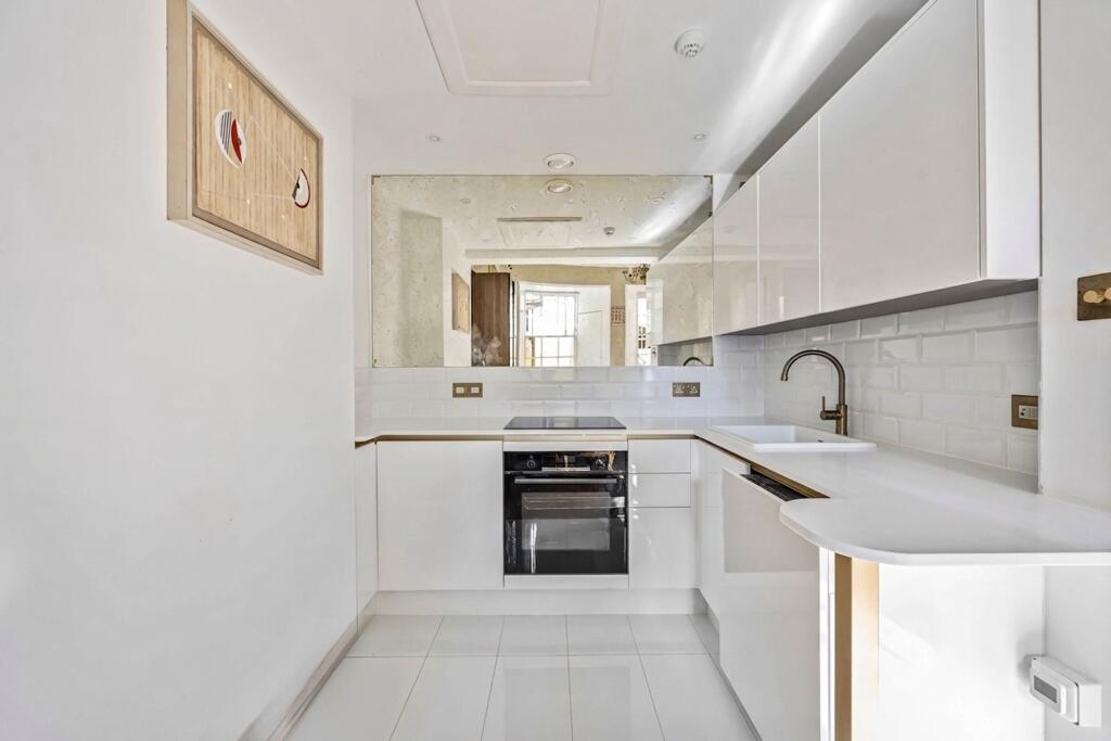 Apartment in Brighton - View 5