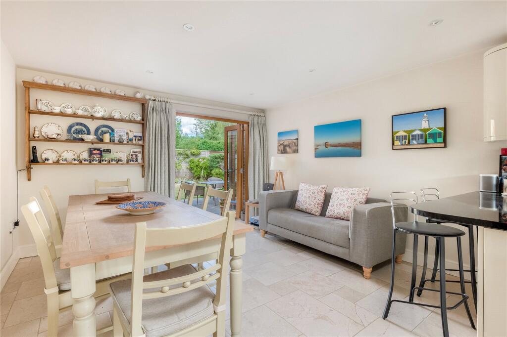 House in Cherwell, Deddington - More