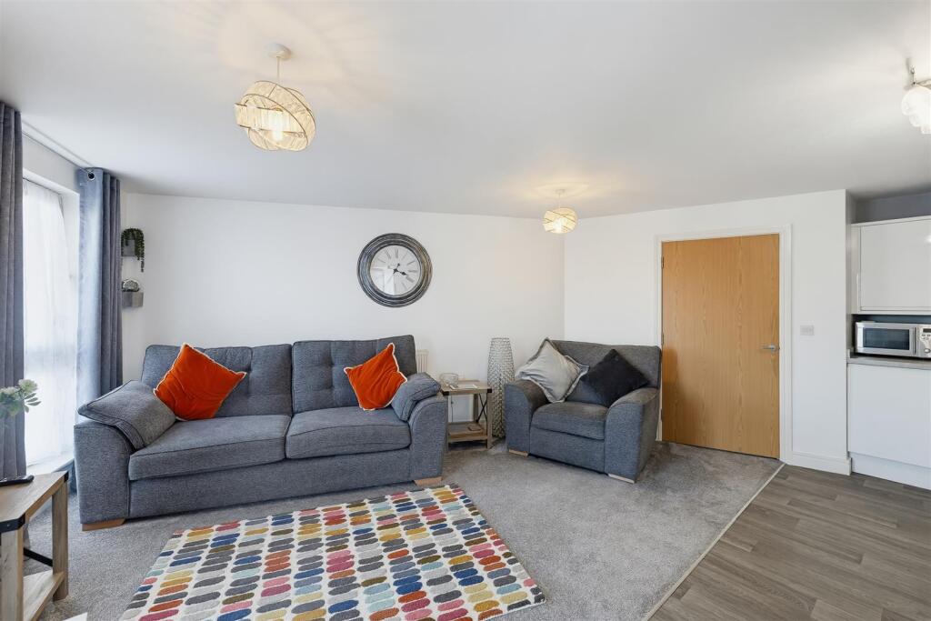 Apartment in Plymouth, Devonport - View 5