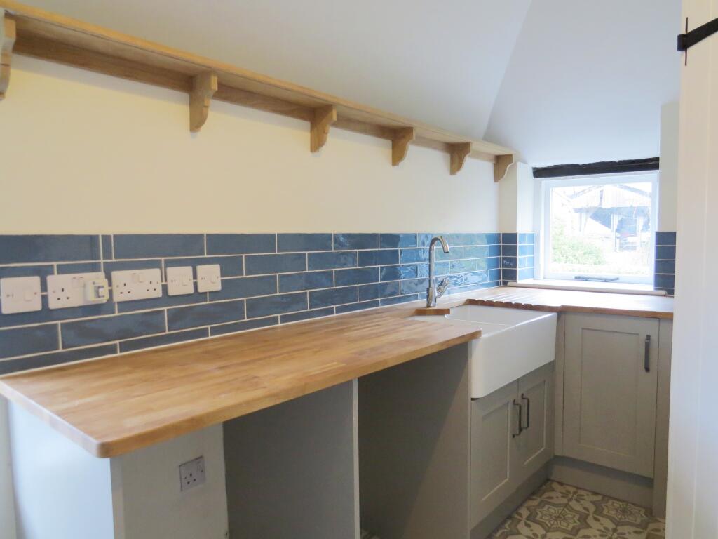 House in Guildford - View 3