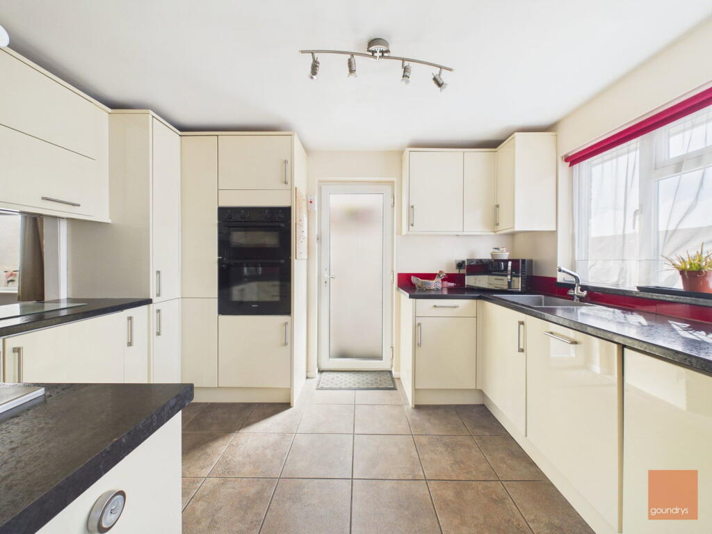 Springfield Way, Threemilestone photo 4
