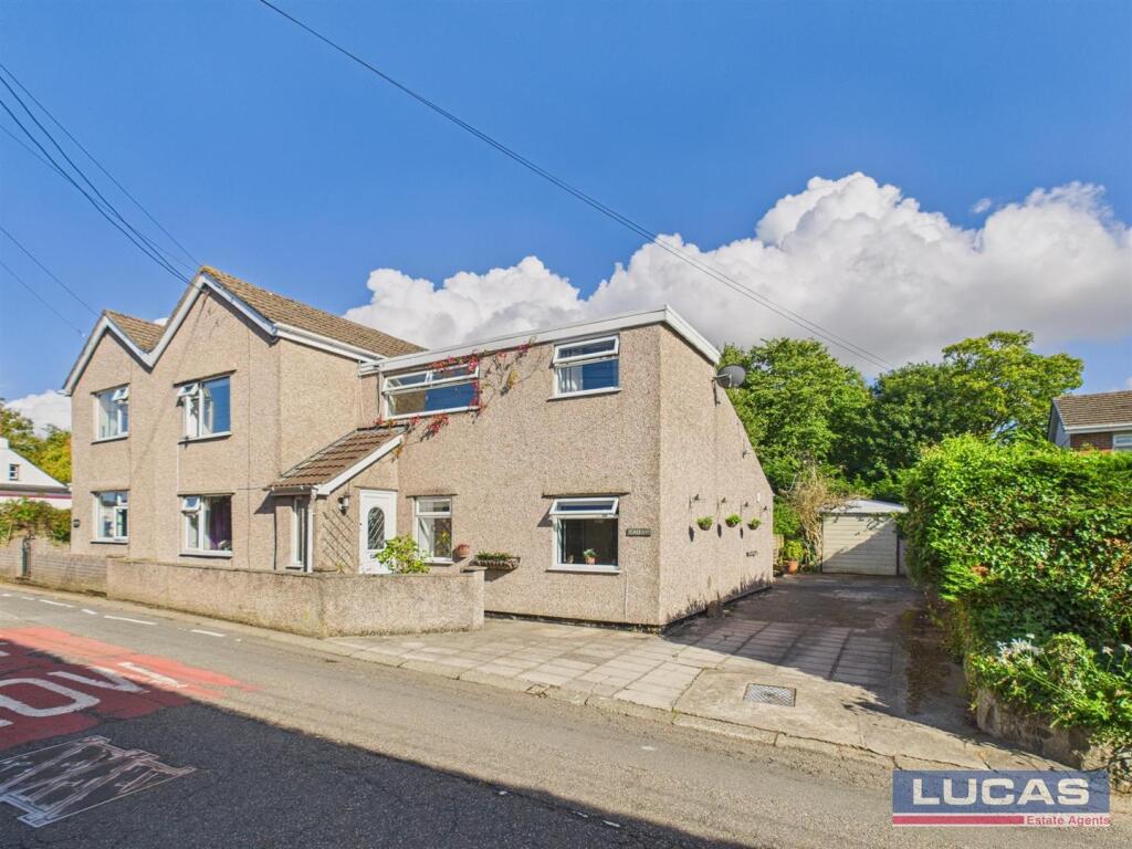3-bed semi-detached on Caerau,Lon Graig,Llanfairpwll, £275,000