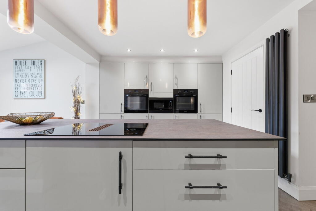 House in Rotherham, Wickersley - More