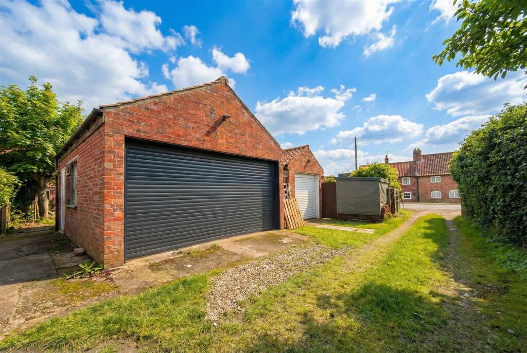 Rose Cottages, Chapel Street, Beckingham - View 4
