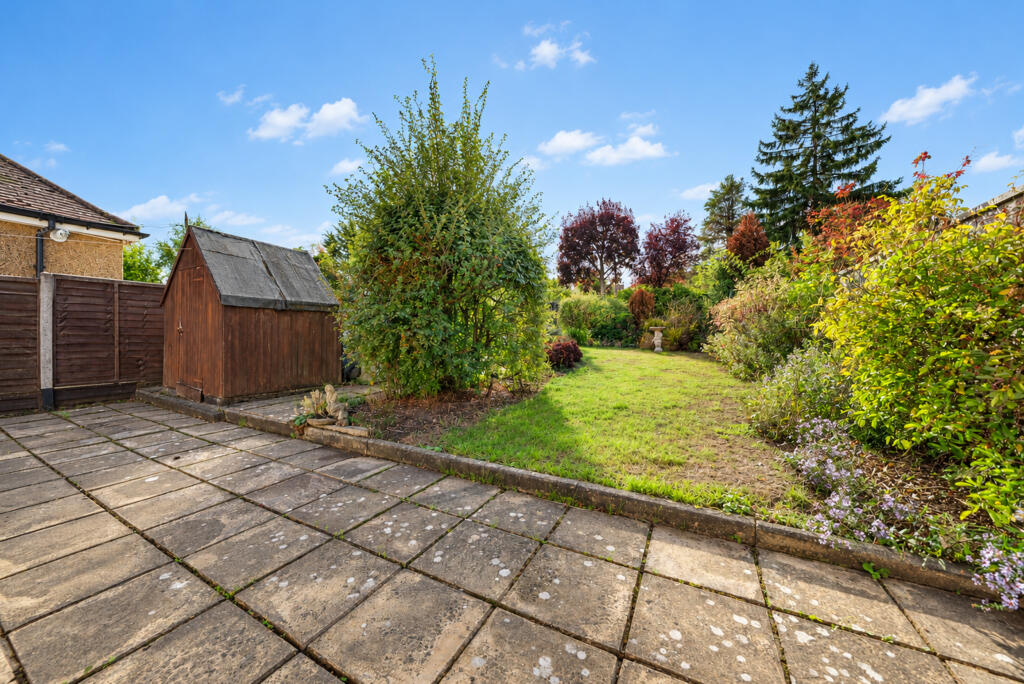 Ashbourne Avenue, Whetstone, London, N20 0AL photo 4
