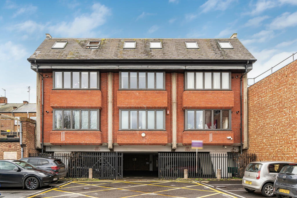 Main image of property: Guildford Street, Chertsey, Surrey, KT16