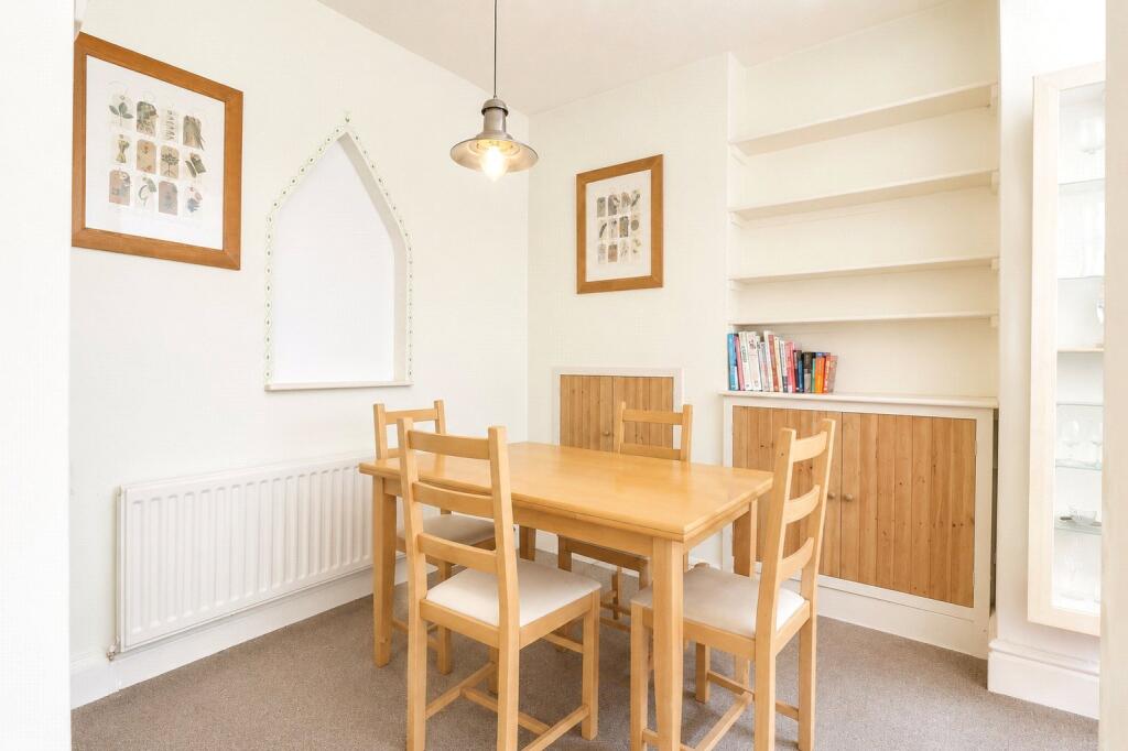 Carlton Terrace, Barnstaple, Devon, EX32 photo 4