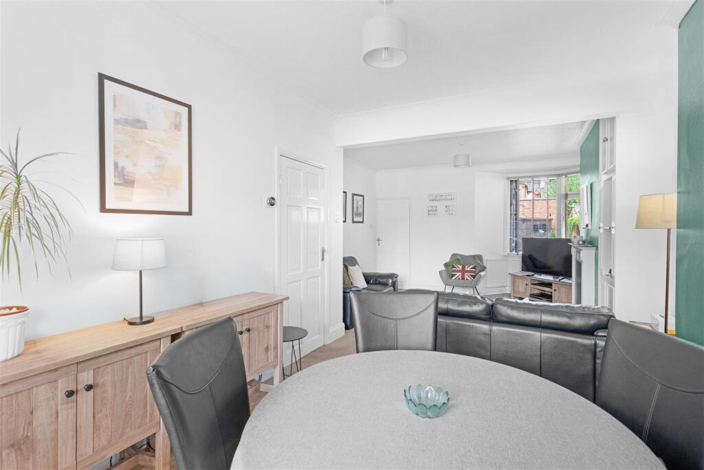 House in Kettering, Brambleside - View 4
