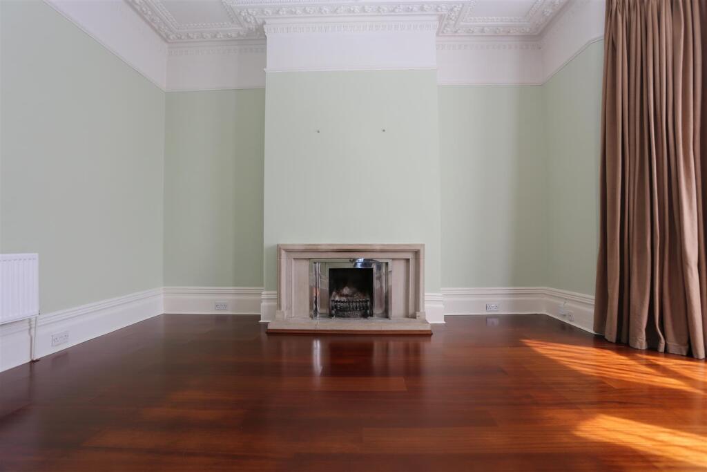 Apartment in Hove, Brighton and Hove - View 5