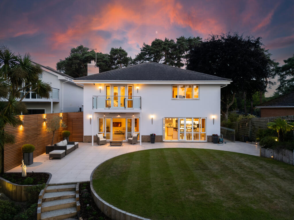 House in Bournemouth, Canford Cliffs, Poole - View 2