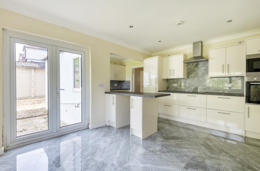 House in London - View 5