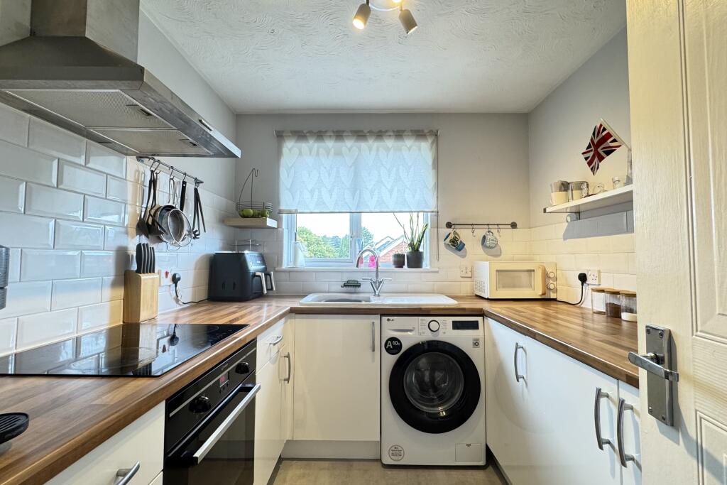 Apartment in Fareham, Whiteley - View 2