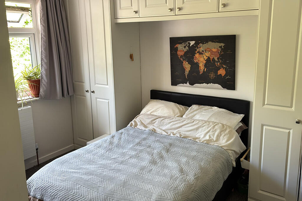 House in Tonbridge - More